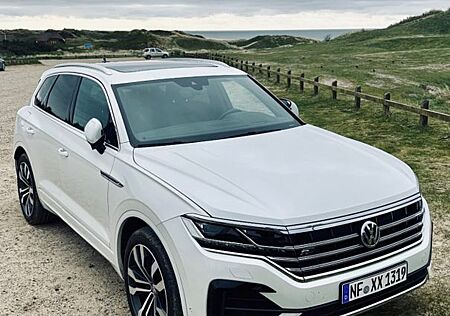 VW Touareg Volkswagen 3.0 V6 TDI 4MOTION R Line Perlmutt