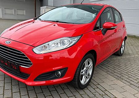 Ford Fiesta Titanium *2.Hand* TÜV + Service NEU* PDC