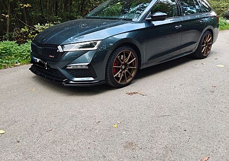 Skoda Octavia 2.0 TSI DSG RS *Extras*