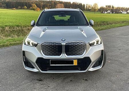 BMW iX1 xDrive30 - (200KW) - vollelektrisch