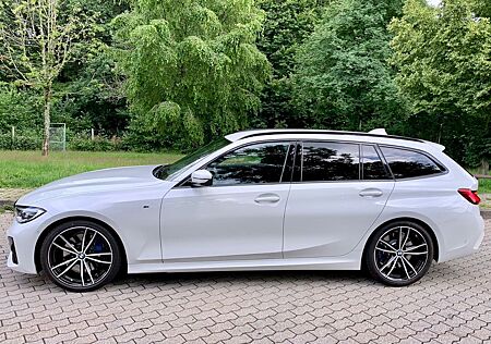 BMW 330 Touring M SPORT*WR*360CAM*ACC*LED*SHZ