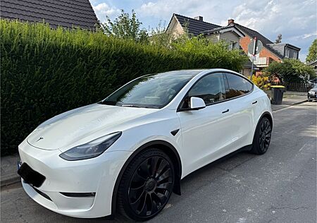 Tesla Model Y Performance Dual Motor AWD Performance