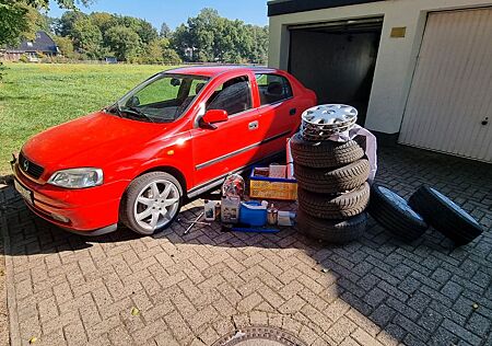 Opel Astra 1.6 -