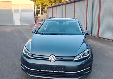 VW Golf Volkswagen 1.5 TSI ACT OPF BlueMot. Comfort Variant