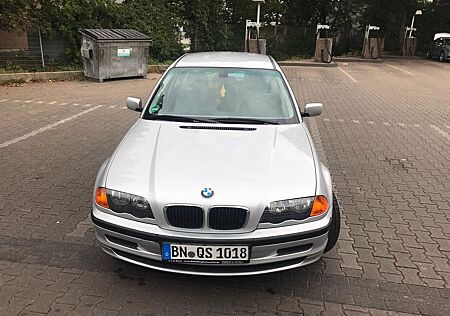 BMW 318i -