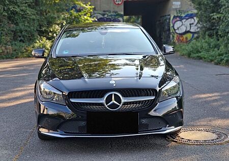 Mercedes-Benz CLA 180 Urban Urban