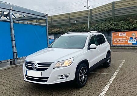 VW Tiguan Volkswagen 2.0 TDI, Diesel, Weiß