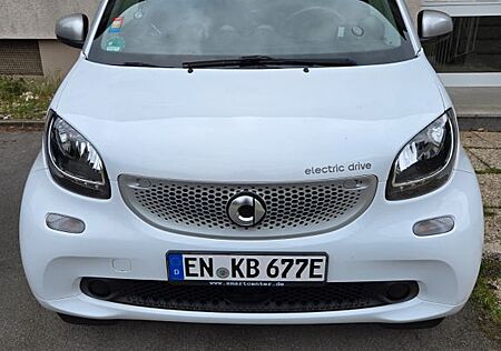 Smart ForTwo Cabrio ElektricDrive 60kW weiß
