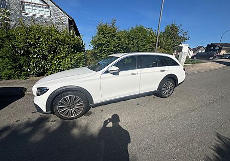 Mercedes-Benz E 220 d 4MATIC T All-Terrain Autom. All-Terrain