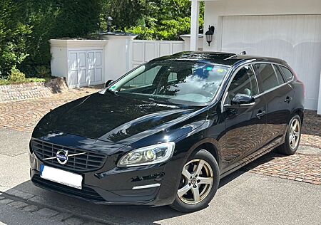 Volvo V60 Kombi Linje Business Automatik Navi Tempomat