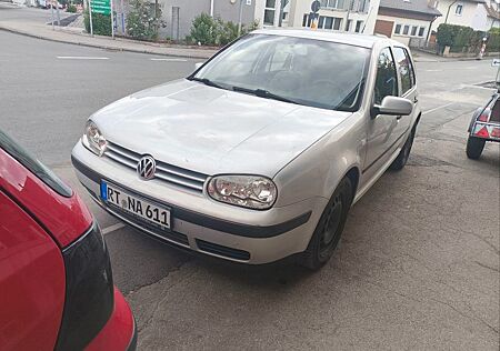 VW Golf Volkswagen 1.9 TDI Basis