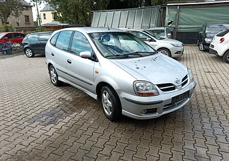 Nissan Almera Tino Visia