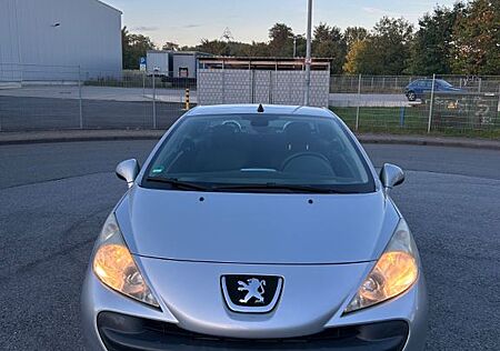 Peugeot 207 CC / 120ps - scheckheftgepflegt