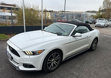 Ford Mustang Convertible Cabrio/Apple Car/Leder/LED