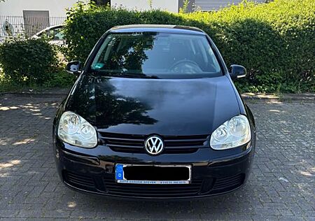 VW Golf Volkswagen V 1.4 | TÜV bis 11/2026 | Neue Bremsen |
