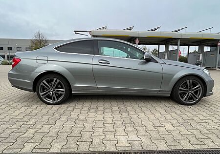 Mercedes-Benz C 350 BlueEFFICIENCY Coupé Autom. -