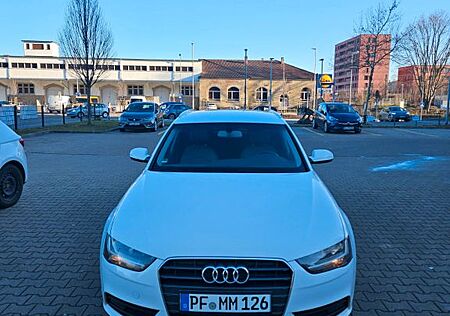 Audi A4 B8 2.0 TDI 143PS Avant