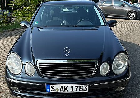Mercedes-Benz E 240