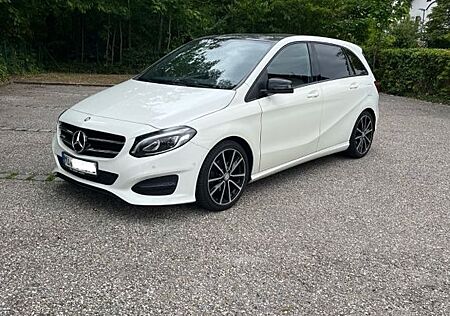 Mercedes-Benz B 200 - Night Paket