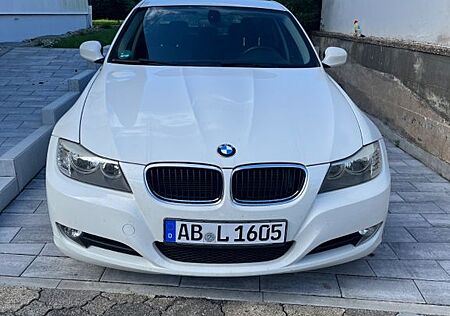 BMW 318i -