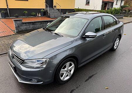 VW Jetta Volkswagen 1.2 TSI 105PS, Sitzheizung/PDC/Top Zustand