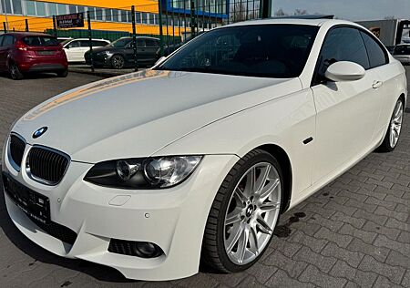 BMW 330i Coupe Automatik M-Paket