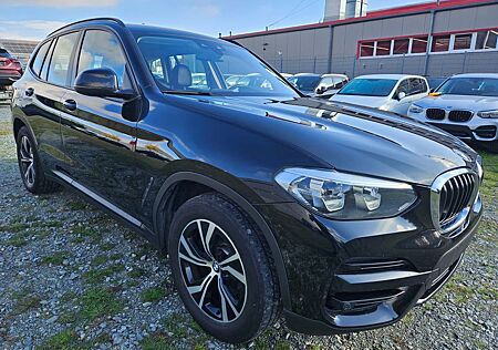 BMW X3 2.0dA SDRIVE * NAVIGATION * ALU * PDC * LED