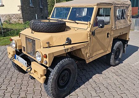 Land Rover Serie III Lightweight - restaurierter Oldtimer