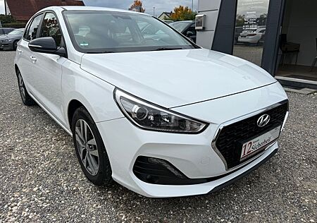 Hyundai i30 Limousine YES!/NAVI/KAMERA/APPLE CAR/ANDROID