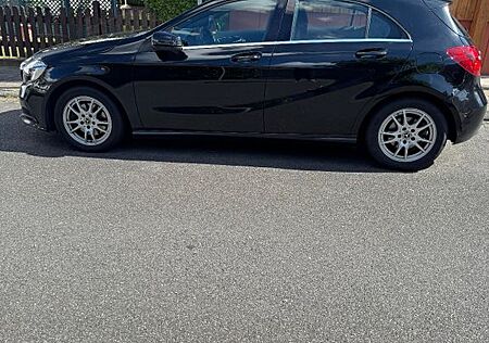 Mercedes-Benz A 200 d 4MATIC DCT PEAK Edition PEAK Edition