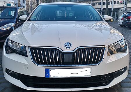 Skoda Superb 2.0 TDI Premium Edition Premium Edition