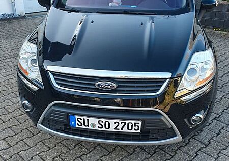 Ford Kuga 2,0 4x4 103kW Titanium SHZ AHK PDC PANO