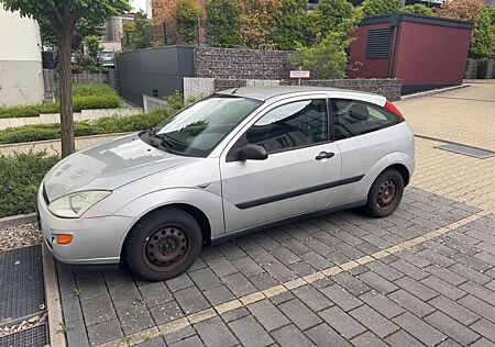 Ford Focus 1.4 -