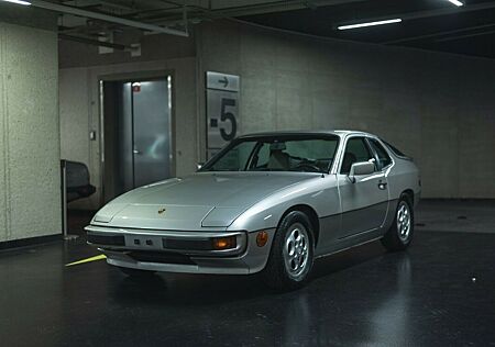 Porsche 924 S TARGA
