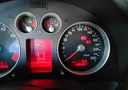 Audi TT Coupe 1.8T quattro 132 kW -