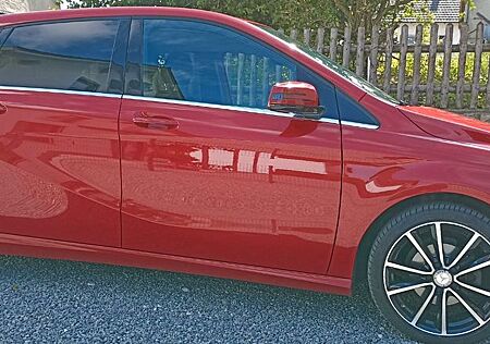 Mercedes-Benz B 180 CDI BlueEFFICIENCY -