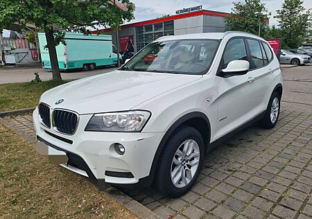 BMW X3 xDrive 20 d AUTOMATIK*NAVI*LEDER