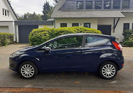 Ford Fiesta Ambiente. TÜV+Zahnriemen neu!