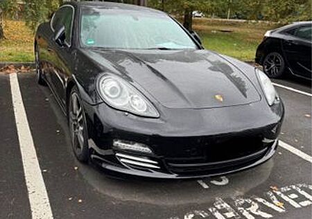 Porsche Panamera 4S S