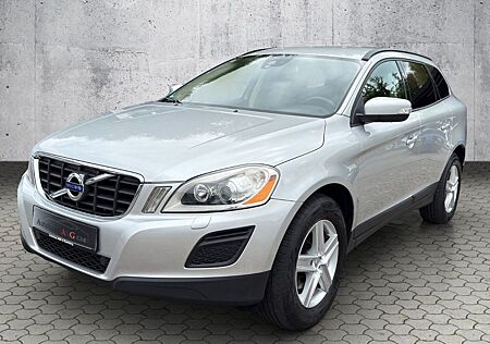 Volvo XC 60 XC60 Kinetic AWD *Standheizung*AHK*Xenon*Navig.*