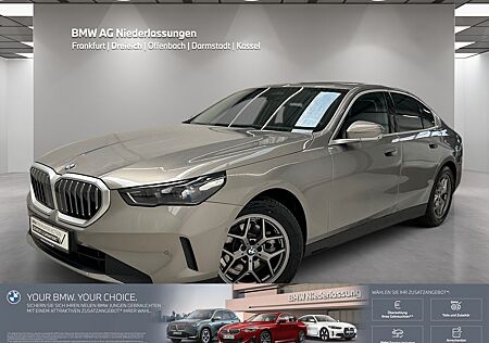 BMW 520d AHK LiveCockpitProf Kamera Driv.Assist LED