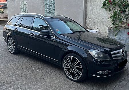 Mercedes-Benz C 220 CDI 4MATIC T Autom. -