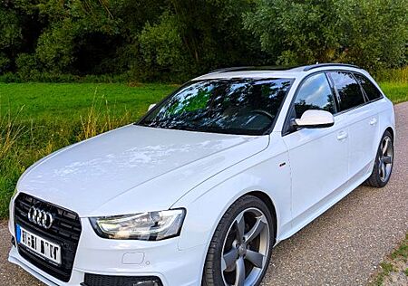 Audi A4 2.0 TDI 190PS | S-Line | quattro | all Black