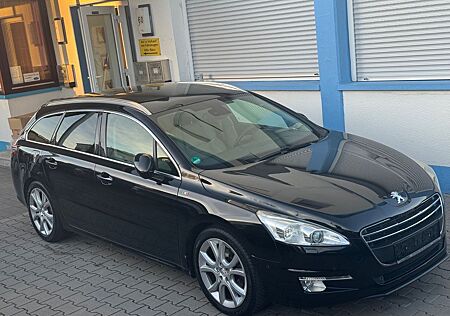 Peugeot 508 SW Allure Navi Panorama Automatik
