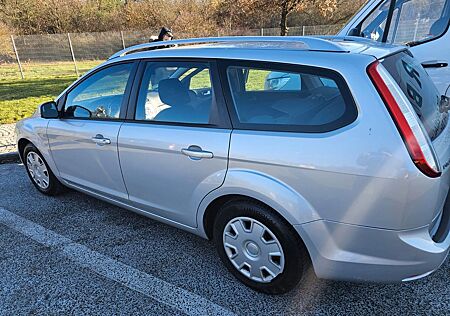 Ford Focus 1,6 Ambiente Turnier Ambiente