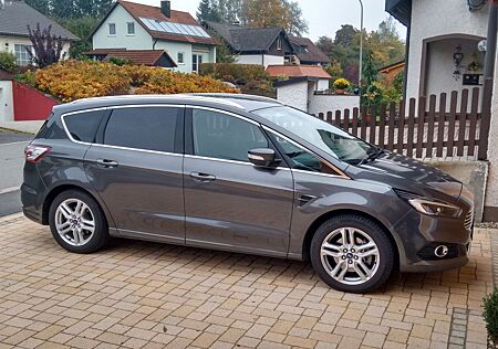 Ford S-Max 2,0 TDCi Titanium
