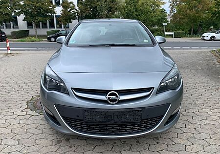 Opel Astra J Lim. 5-trg. Style