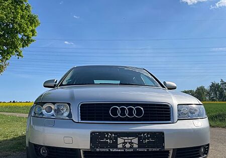 Audi A4 2.0 Benziner TÜV NEU!