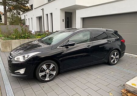 Hyundai i40 cw 1.7 CRDi Premium 100kW Automatik Premium