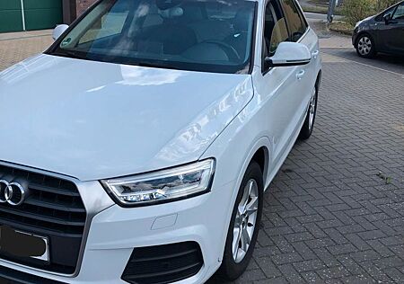 Audi Q3 Quattro Top gepflegt, 2. Hand, 150 PS